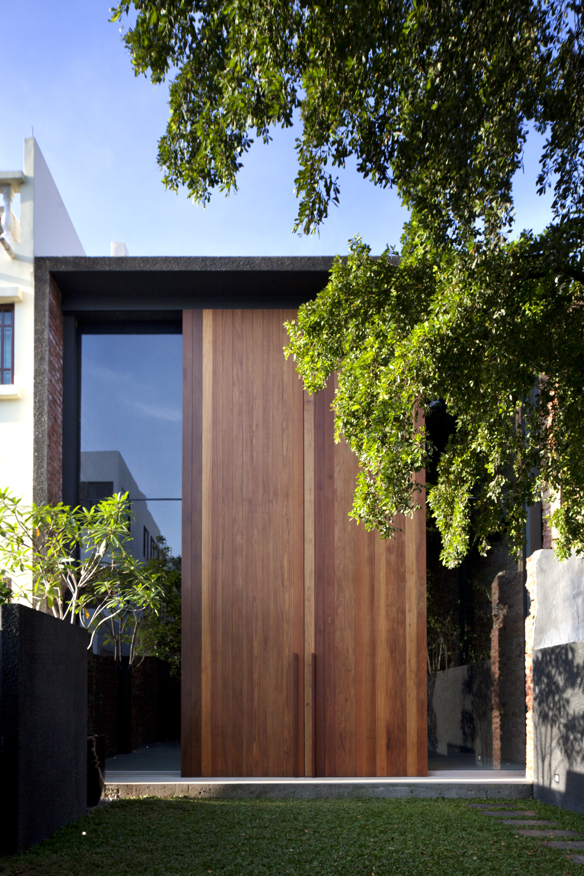 Door Designs 40 Modern Doors Perfect For Every Home Architecture Beast