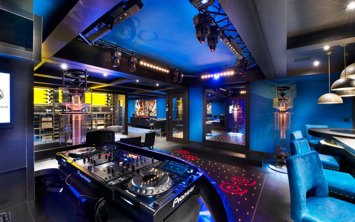 Entertainment room as part of inspiring modern chalet interior