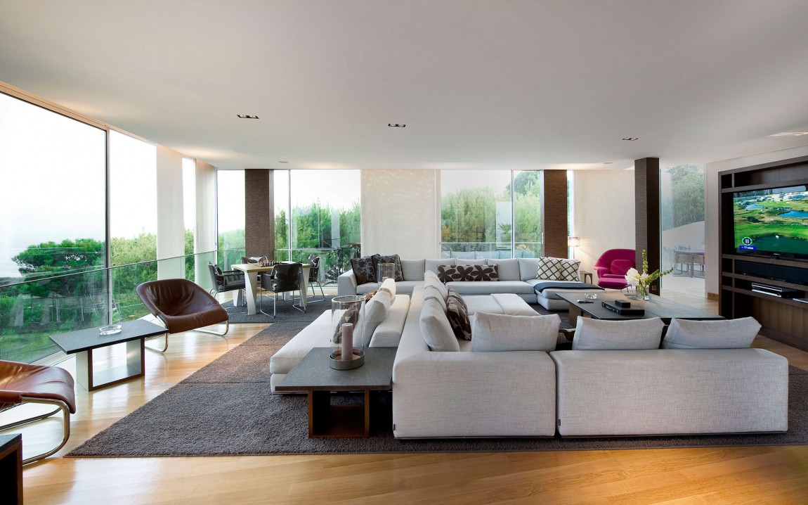 Beautiful living room 