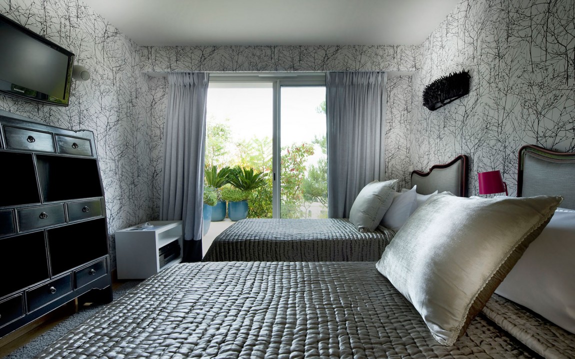 Fifth modern bedroom 