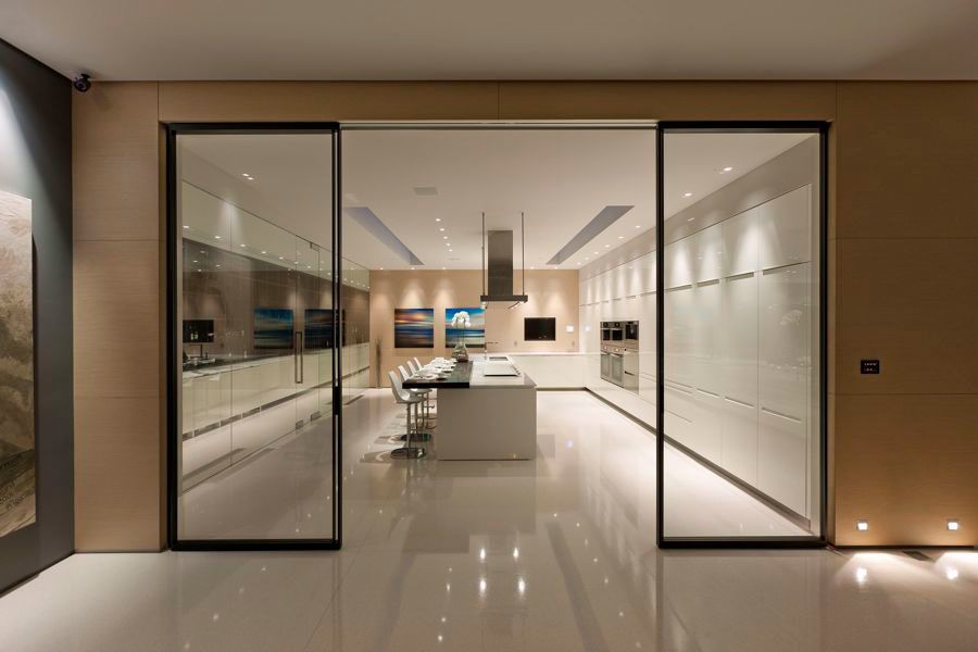 Large minimalist kitchen