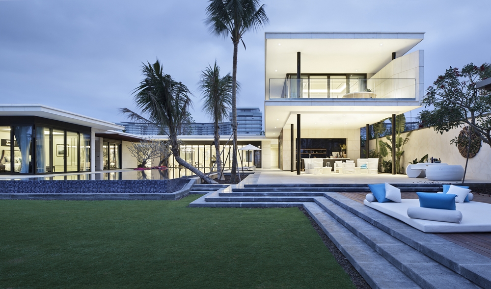 cool modern mansions