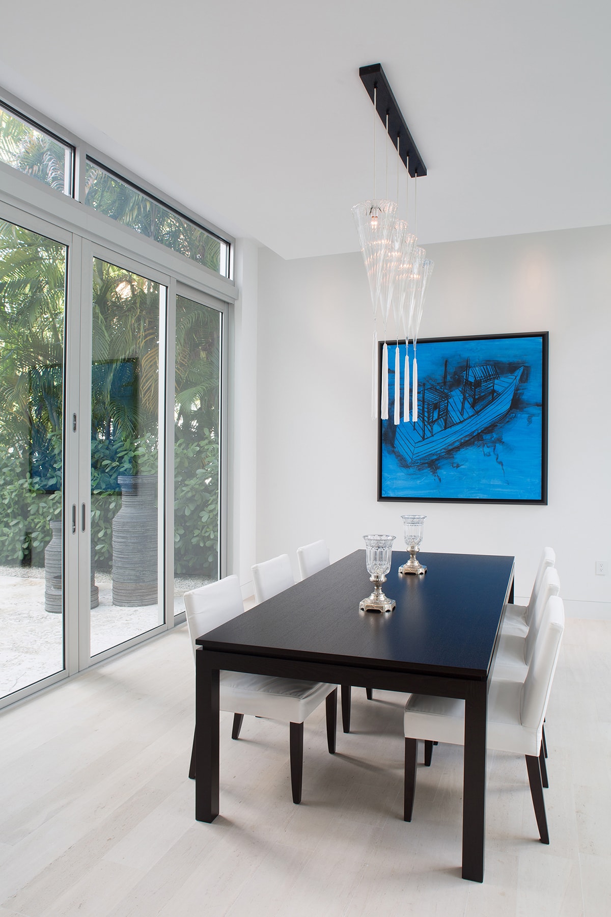 Amazing home dining room by STRANG