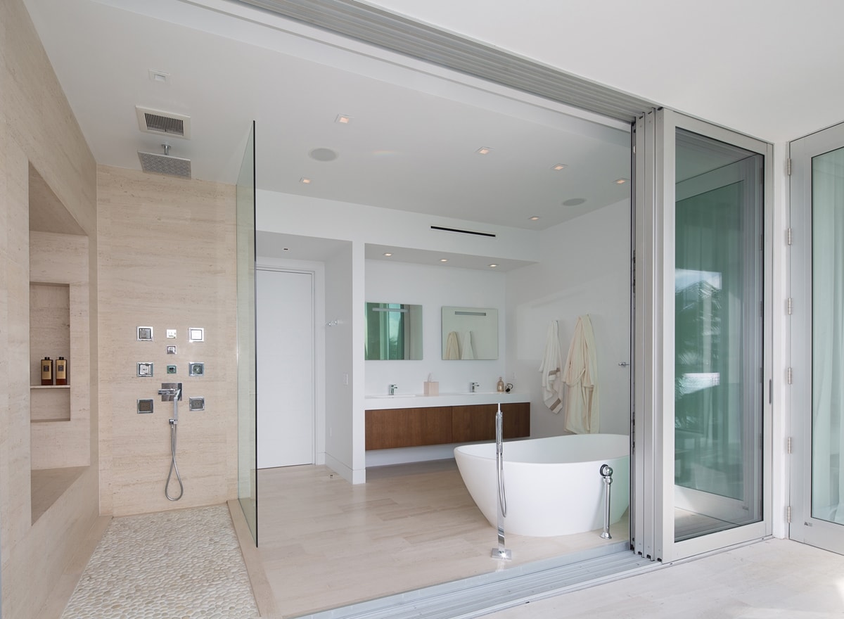 bathroom in an amazing home by STRANG