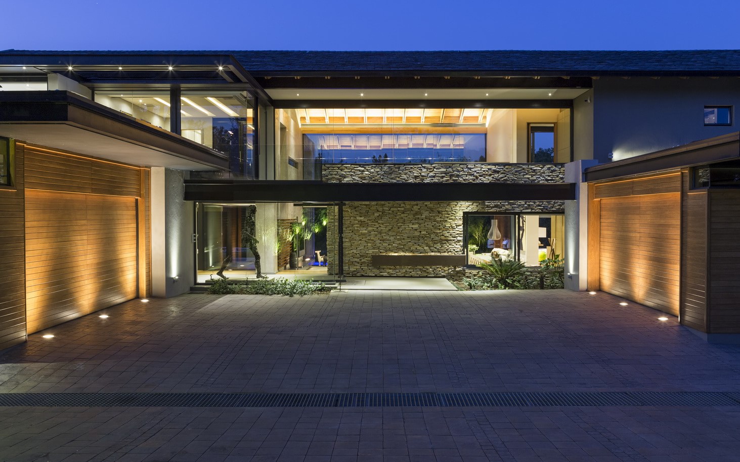  Contemporary  House  in Blair Athol South Africa 