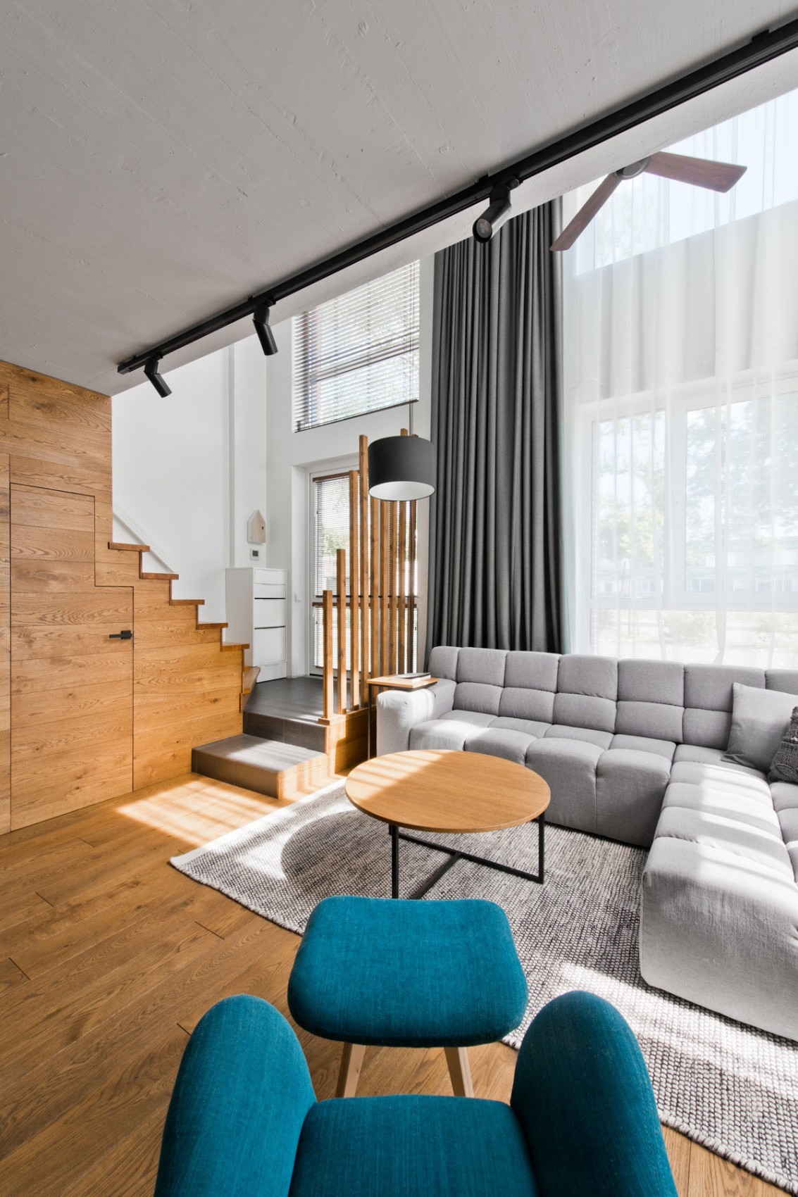 Scandinavian interior design in a beautiful small ...