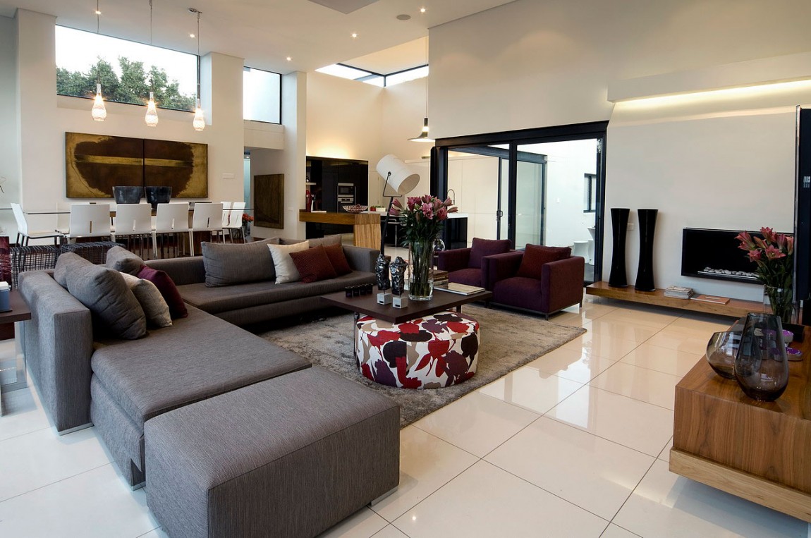 Living room in new Mosi residence by Nico van der Meulen Architects