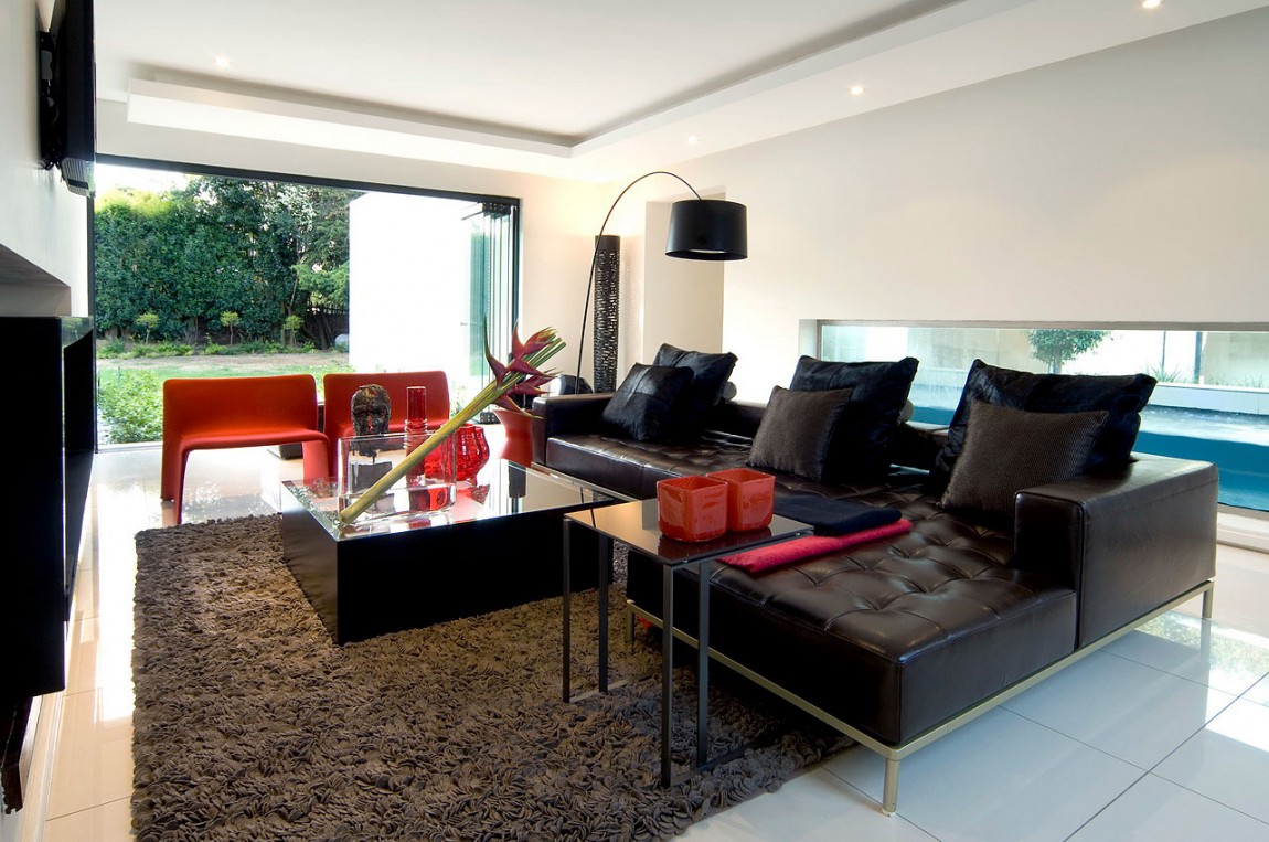 Living room in new Mosi residence by Nico van der Meulen Architects