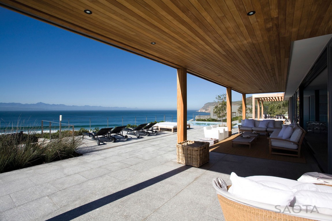 Terrace design and views from the Plett residence by SAOTA