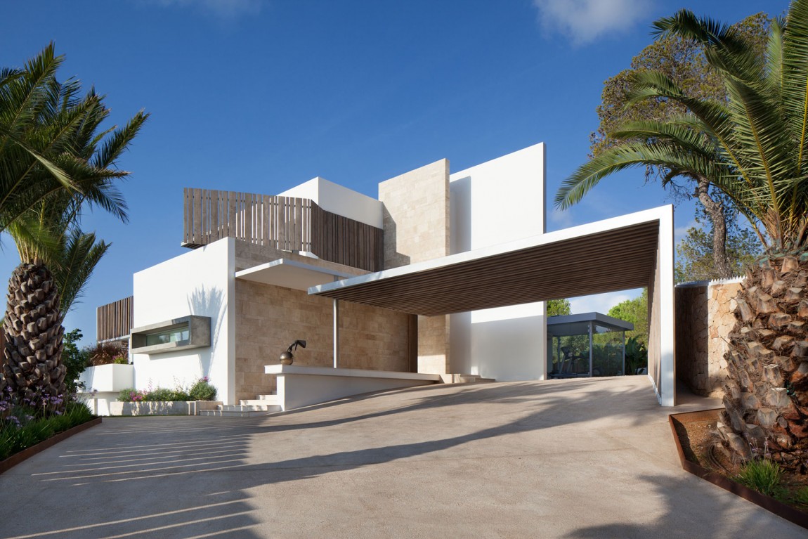 modern villa Roca by SAOTA