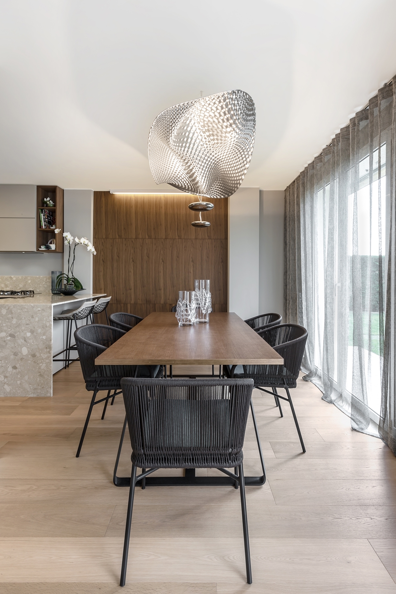 Dining room by NG Studio