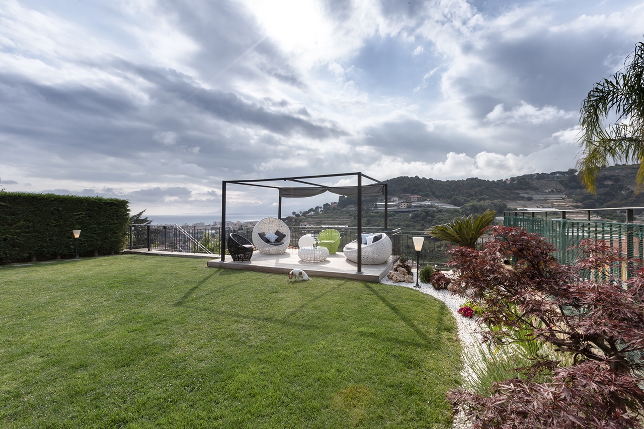 Backyard with the view by NG Studio