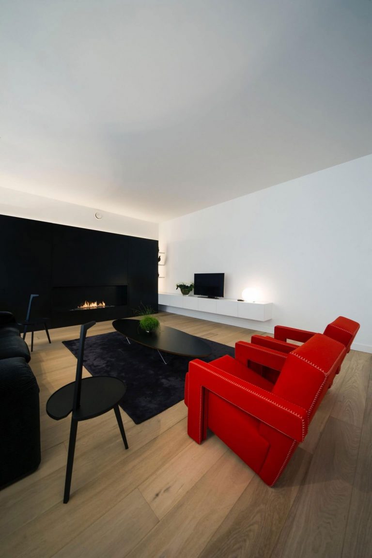 Minimalist Apartment That Is Beautiful To Look At But Also Fun To Live ...