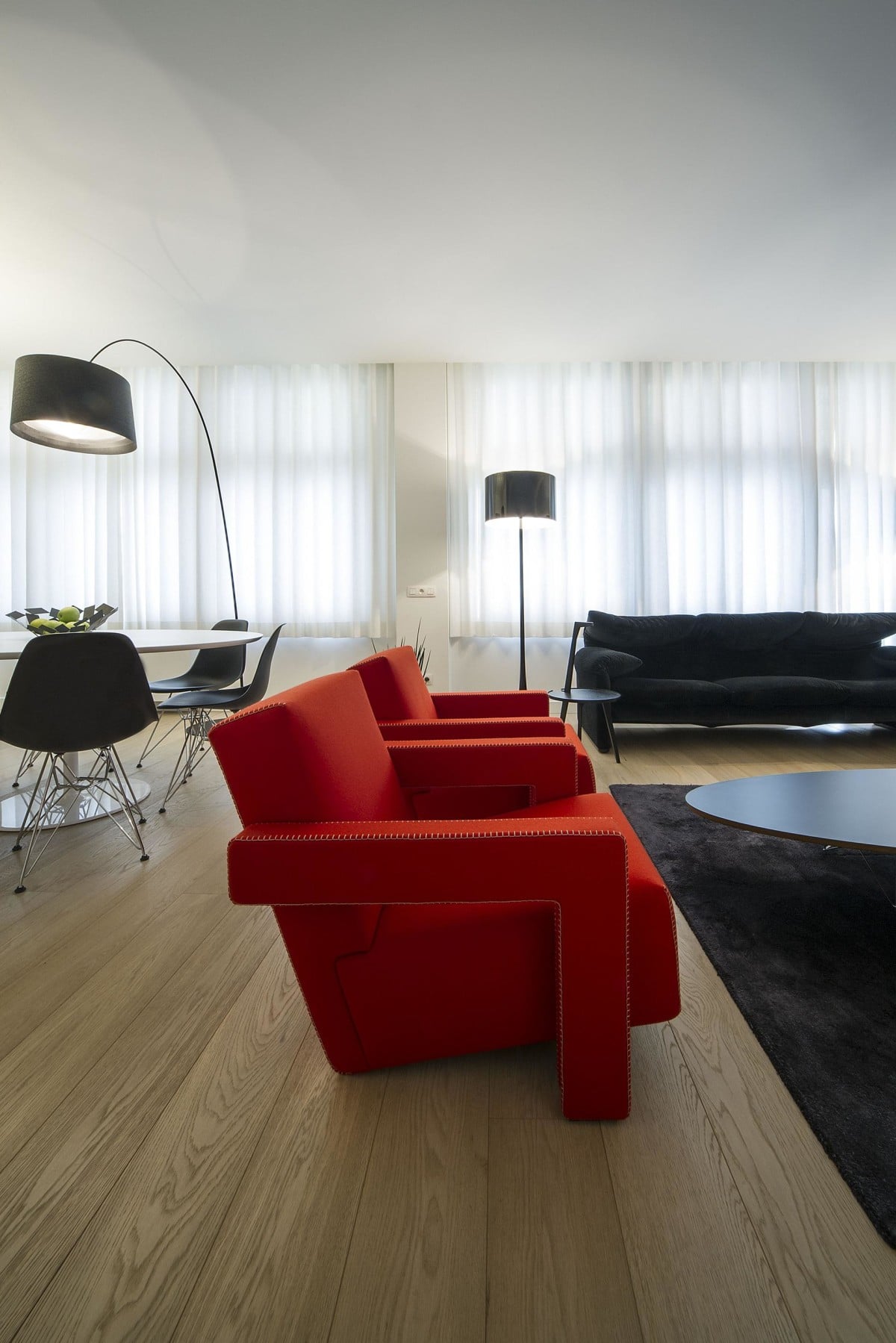Minimalist apartment designed by Filip Deslee