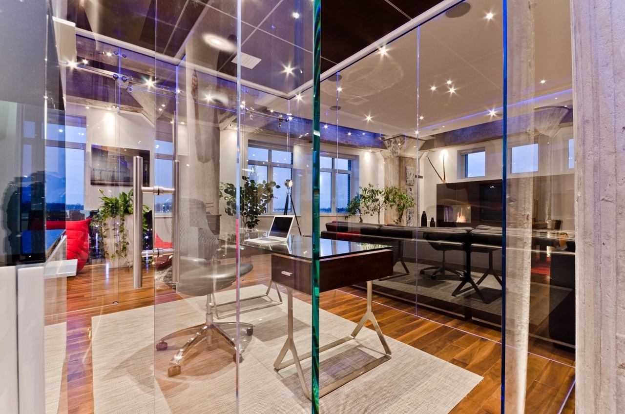 Glass partition wall idea for modern apartment