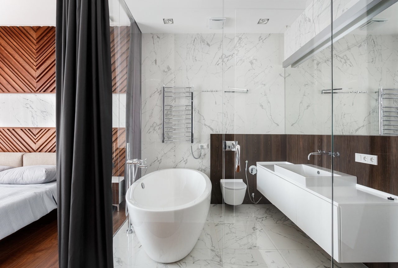 Definition of en suite master bathroom